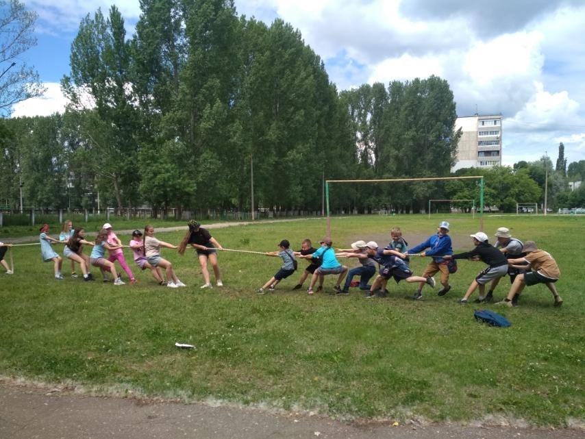 17 июня в летнем оздоровительном лагере «ЛЕТО» прошла военно-спортивная игра «Зарница»..